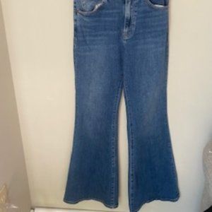 Abercrombie & Fitch The Flare Ultra High Rise 26/2 Short